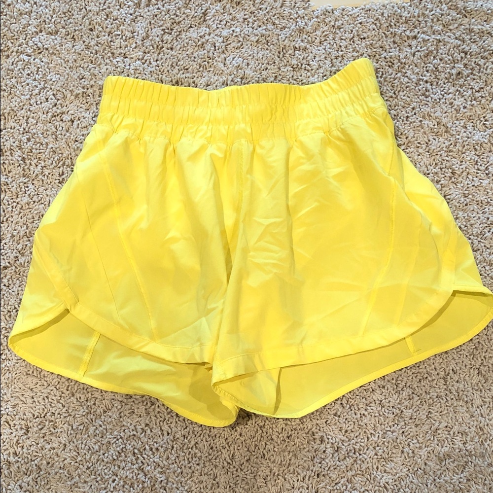 Lululemon Womens Yellow Track That Mid-Rise Lined Athletic Running Shorts Size 6